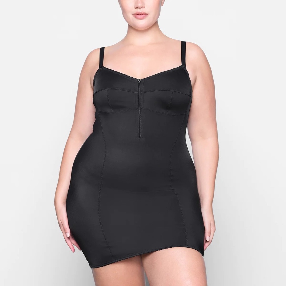 SKIMS Glam Slip Dress in Onyx - Picture 7 of 16